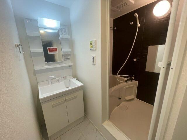 シャワールーム