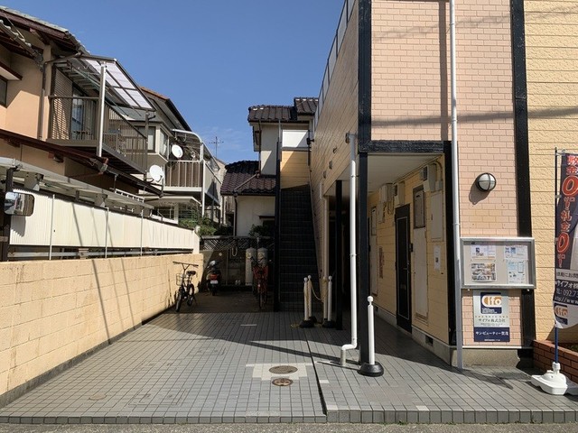 建物エントランス