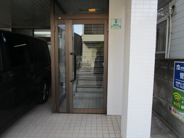 建物エントランス