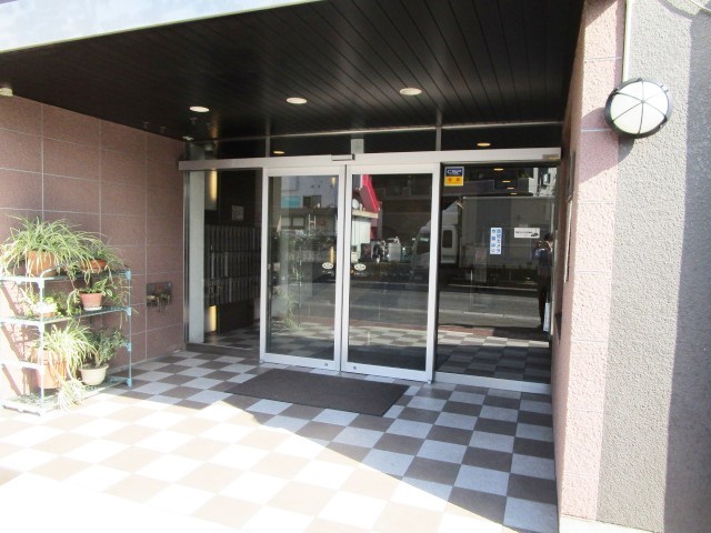建物エントランス