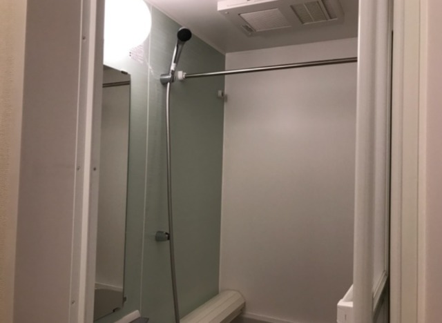 シャワールーム