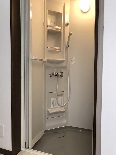 シャワールーム