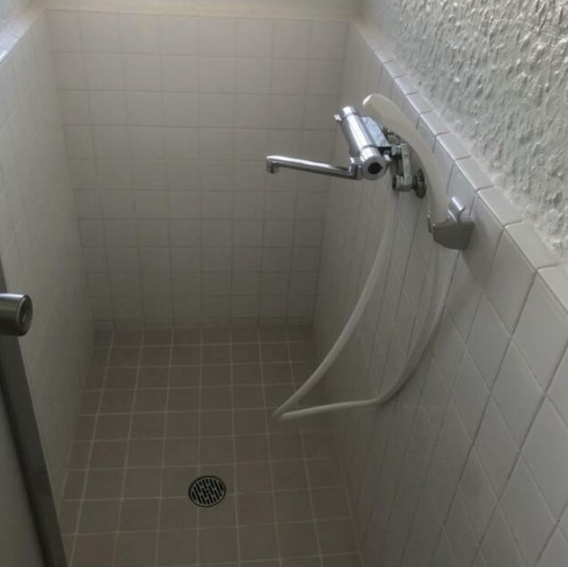 シャワールーム