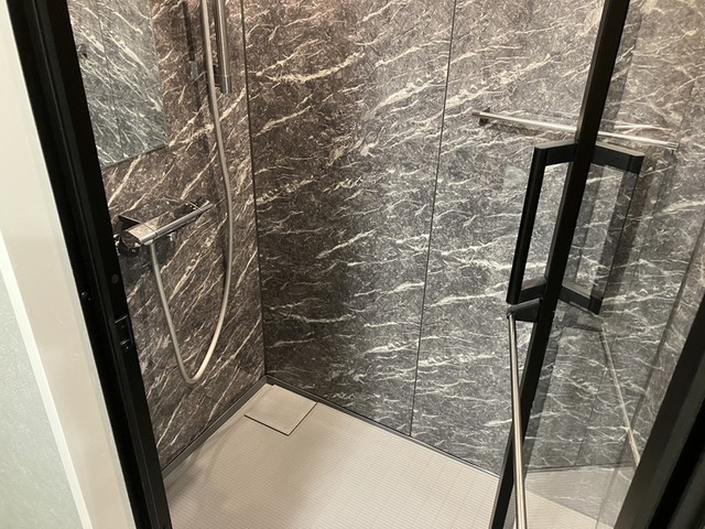 シャワールーム