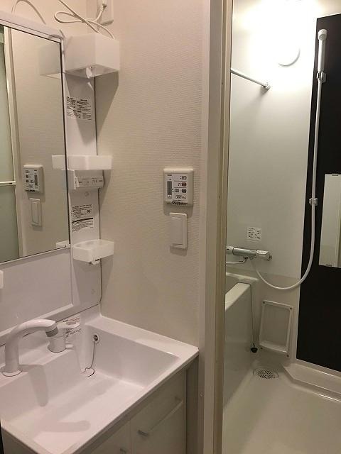 シャワールーム