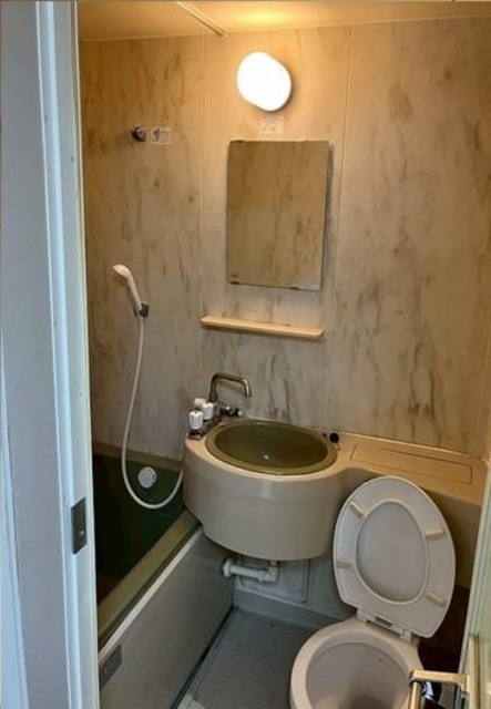 シャワールーム