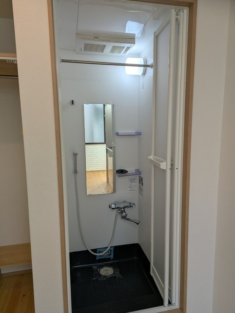 シャワールーム