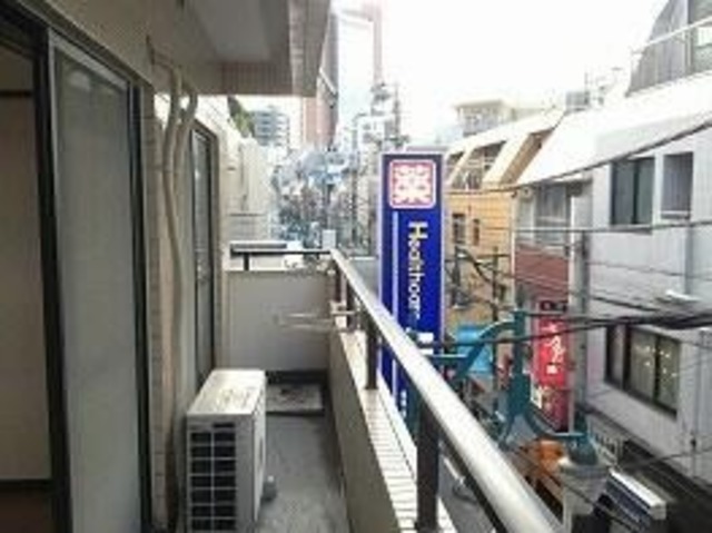 バルコニー