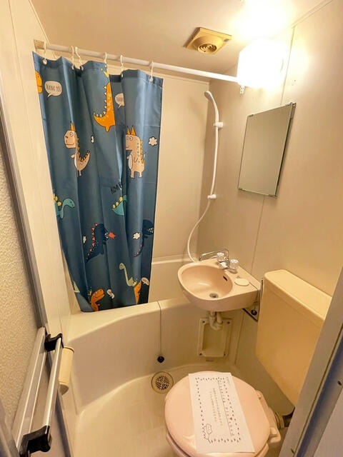 シャワールーム