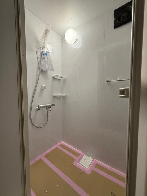 シャワールーム