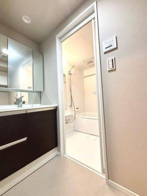 シャワールーム