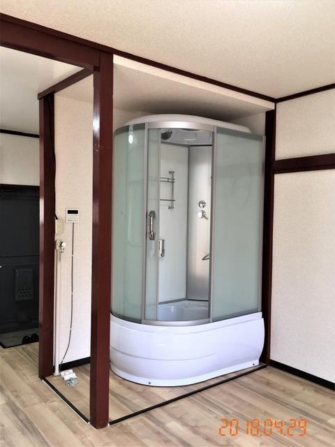 シャワールーム