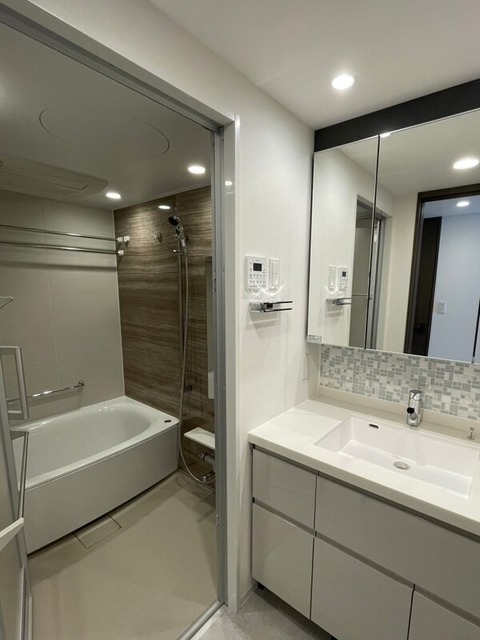 シャワールーム