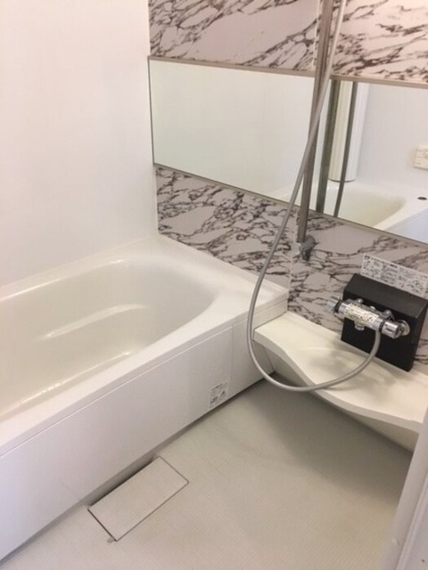 シャワールーム